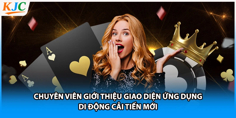 Chuyên viên giới thiệu giao diện ứng dụng di động cải tiến mới